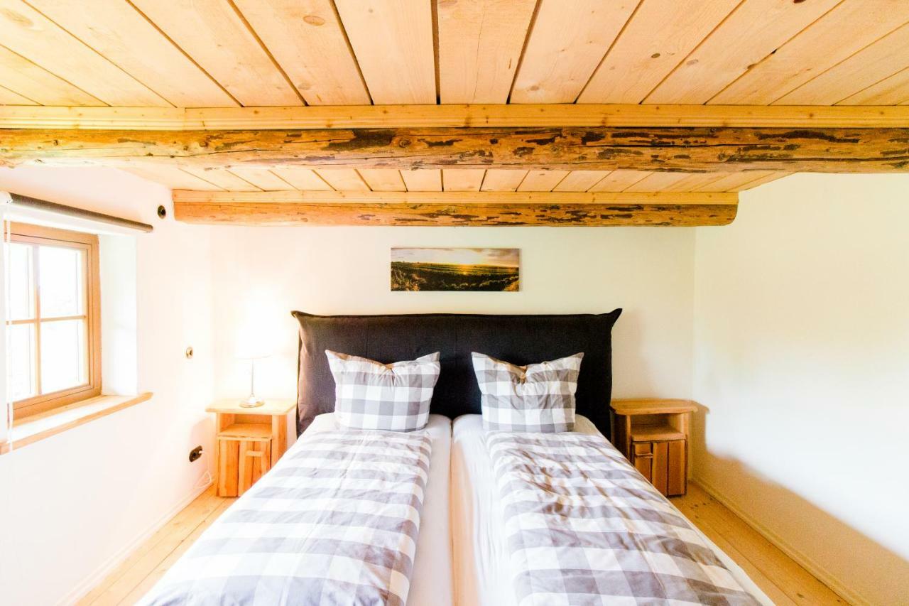 Wilhelmshof Feggendorf Guest House Bagian luar foto